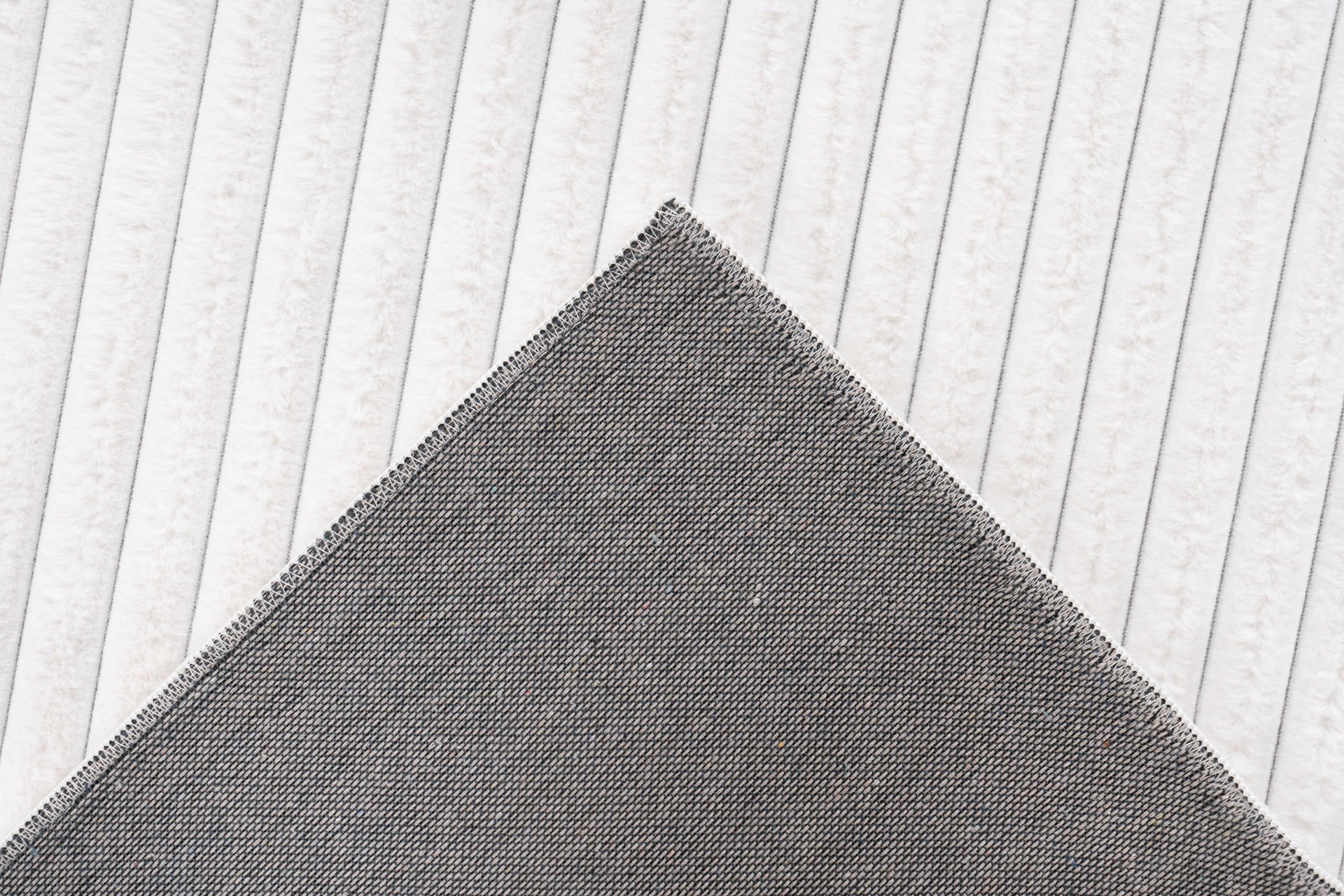 Kusový koberec PLUSH- biely  160x230 - obrázok 4