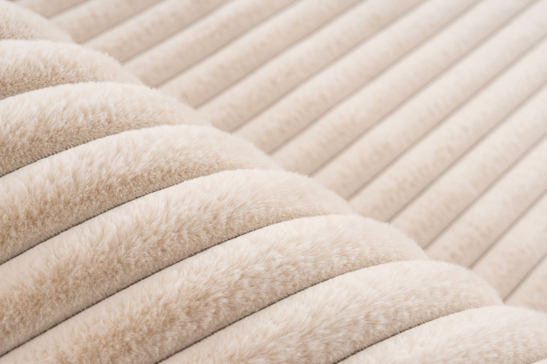 Kusový koberec PLUSH- béžový  160x230 - obrázok 2