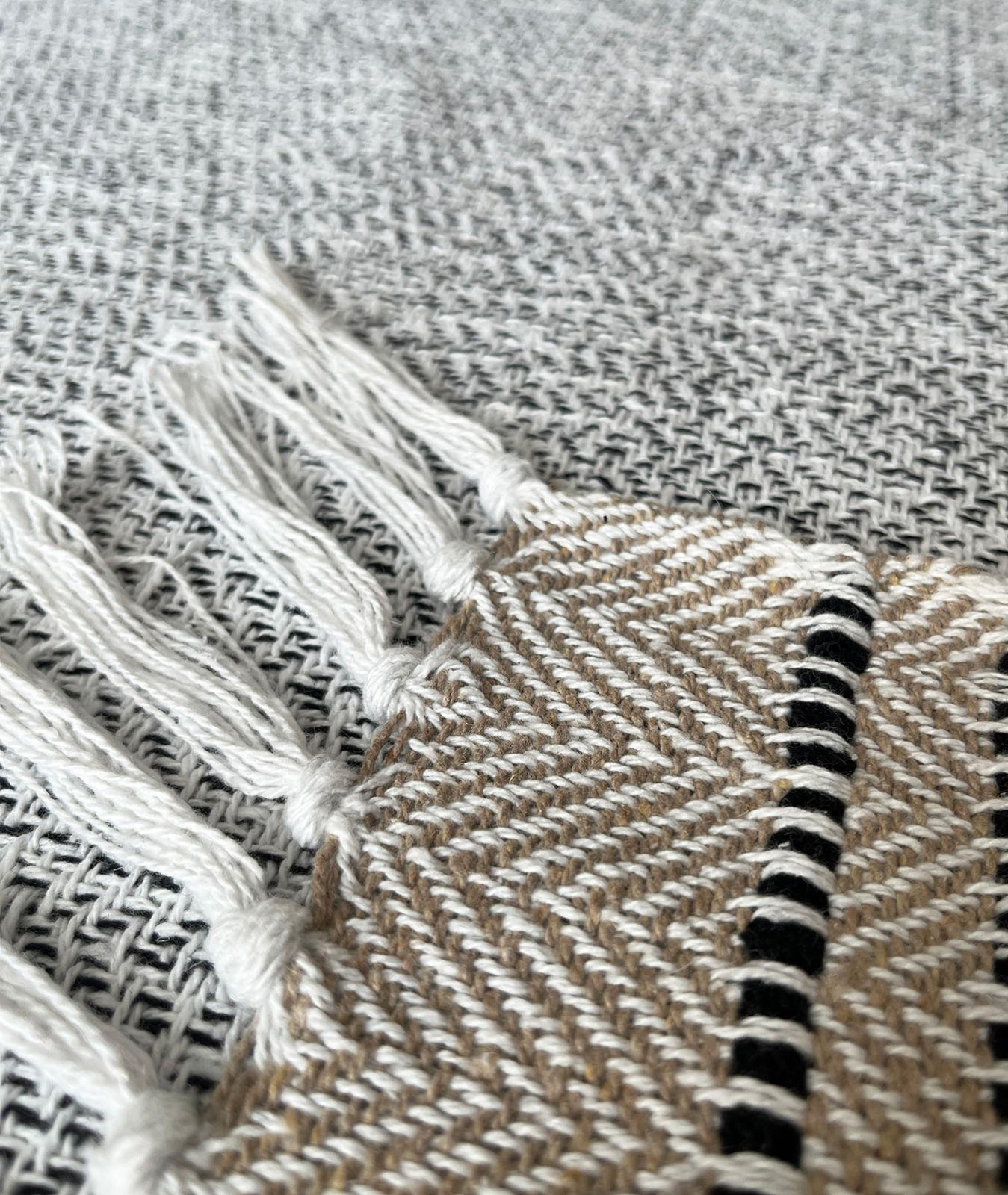 Deka Ines 125x180 CM - sivá - obrázok 3