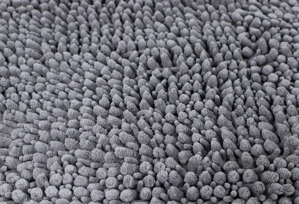 FLUFFY - Kúpeľnový koberec 65x110CM-GREY/ŠEDÝ - obrázok 3